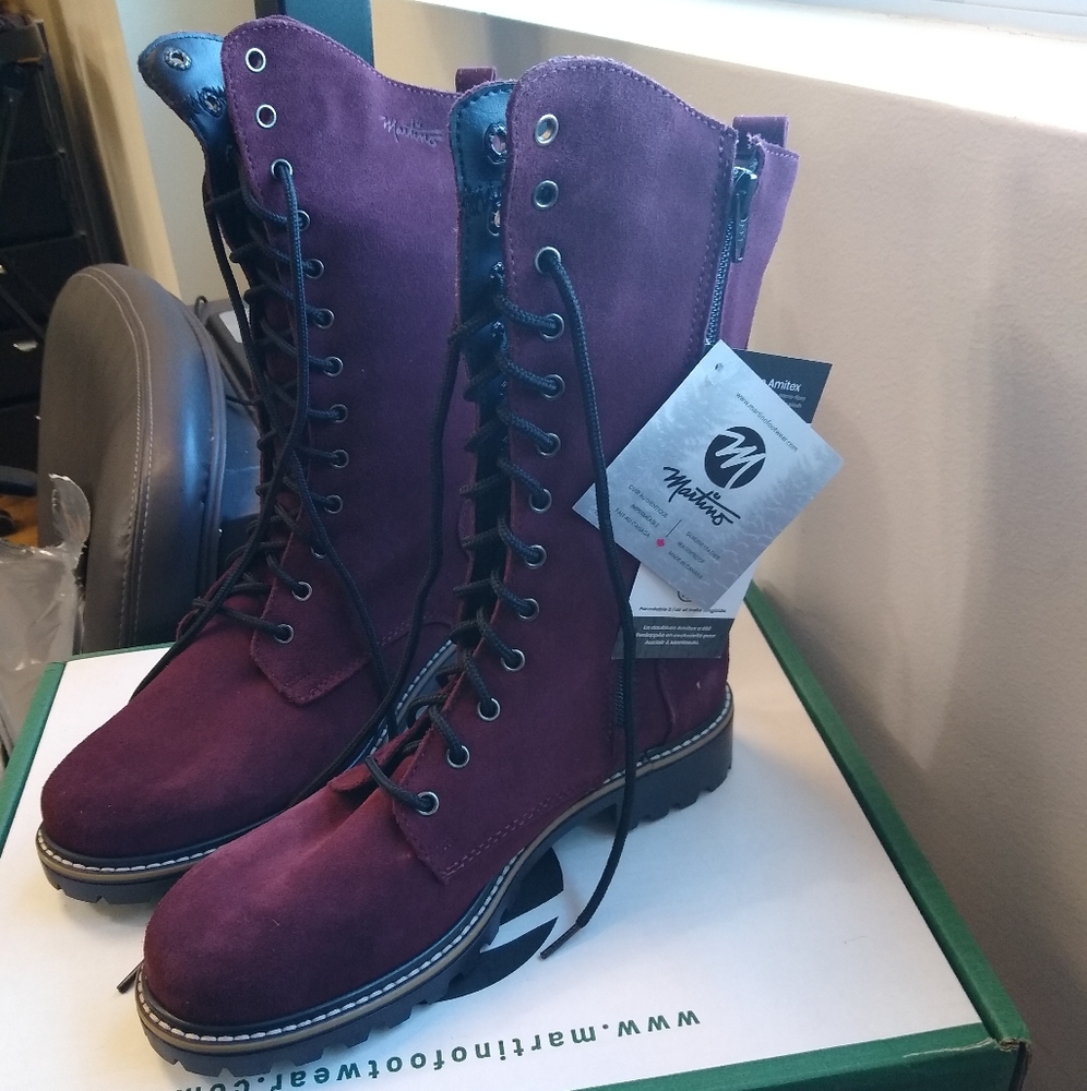 Combat boots